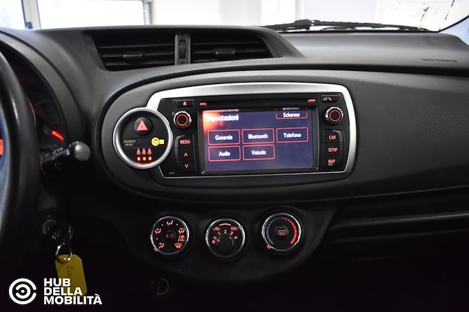 TOYOTA Yaris 1.4 D-4D 5 porte Active